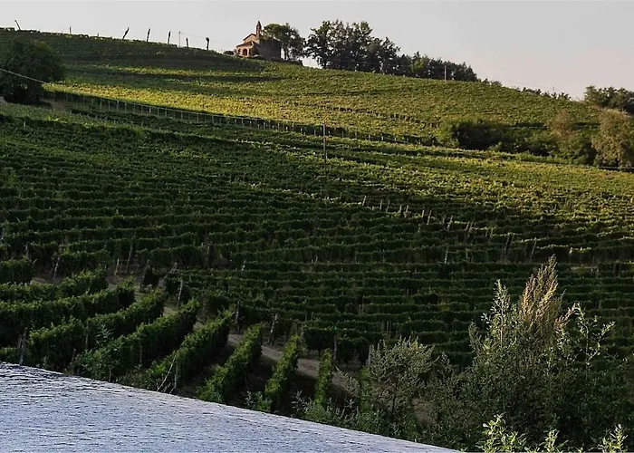 Cascina Otto Villa Cossano Belbo